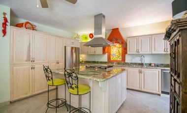 Recientemente renovada, en el corazon de Ajijic!