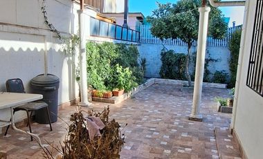 Amplia casa restaurada