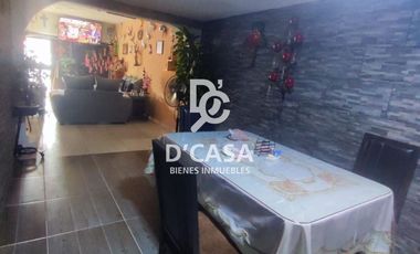 SE VENDE CASA EN EL ROMERAL