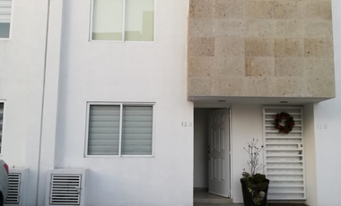 CASA EN RENTA TRES CANTOS, CUAUTLANCINGO PUEBLA