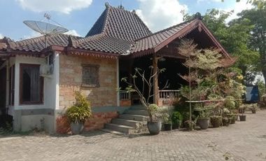 Tanah Dan Bangunan Raya Jombang