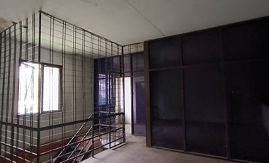 Bangunan Gudang dan Ruko Raya Ahmad Yani Ayani Surabaya Selatan