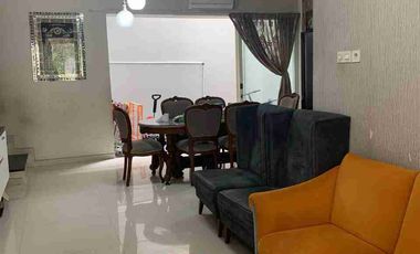 Dijual rumah tengah kota semi furnished