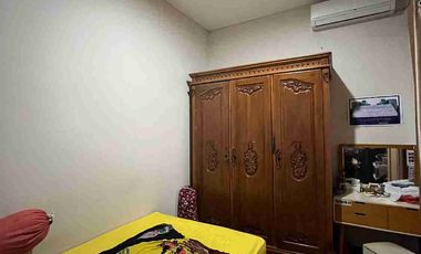 Dijual rumah tengah kota semi furnished