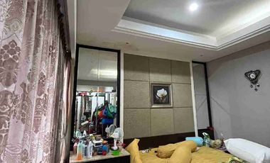 Dijual rumah tengah kota semi furnished