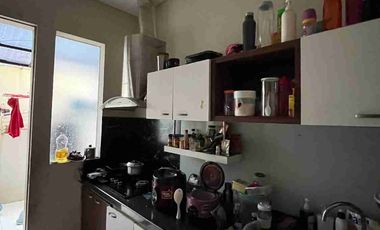 Dijual rumah tengah kota semi furnished