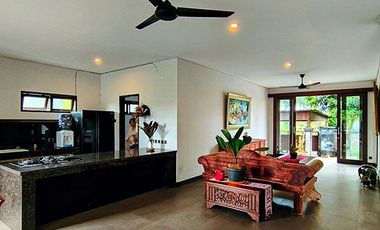 AMS-025.ASR 🌿 For Sale Villa Rice Field Views and Villages Environment Pering Blahbatuh – Gianyar