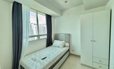 Disewakan Tahunan Apartemen Springhill Terrace Type 3+1BR Fully Furnish View Golf