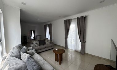 Cluster Vernonia Summarecon Bekasi Hoek Siap Huni Bisa Cash/KPR