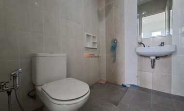 5 Menit ke Puri Indah Mall & Tunas Muda Kedoya, Disewa Rumah Puri Mansion Hawaii Fasilitas Kolam Renang, Kids Playground, Basket Court, Tennis Court