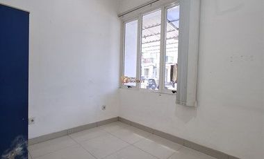 5 Menit ke Puri Indah Mall & Tunas Muda Kedoya, Disewa Rumah Puri Mansion Hawaii Fasilitas Kolam Renang, Kids Playground, Basket Court, Tennis Court