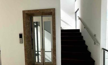 Disewakan Rumah The Mozard Signature 4 Kamar Tidur Baru