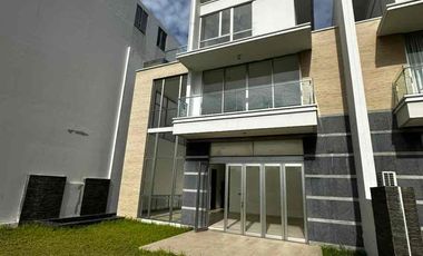 Disewakan Rumah The Mozard Signature 4 Kamar Tidur Baru