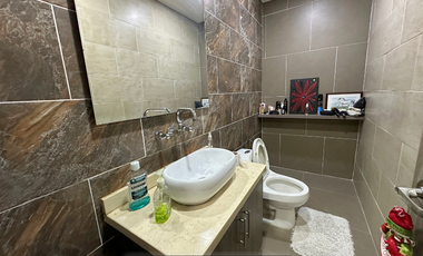 Casa con potencial comercial en el barrio Buque