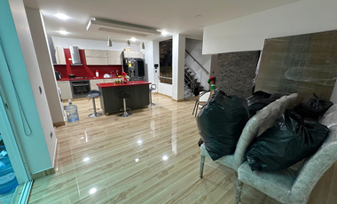 Casa con potencial comercial en el barrio Buque