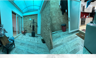 Casa con potencial comercial en el barrio Buque