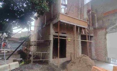 Rumah baru 2 lantai 780 jt di komplek Pemda jatiasih LT 71 LB60 bebas banjir