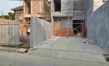 Rumah baru 2 lantai 780 jt di komplek Pemda jatiasih LT 71 LB60 bebas banjir
