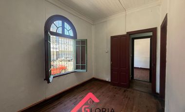 Arrendamos 4 oficinas en pleno centro Valparaíso con servicios basicos incluidos