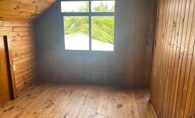 En venta casa amplia y local comercial en calle Arturo Prat