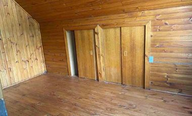 En venta casa amplia y local comercial en calle Arturo Prat