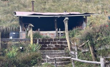 Hacienda de venta en Otavalo sector Mojandita de Curubi, 87 hectáreas