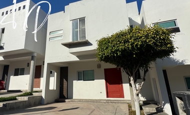 CASA EN RENTA CALETE 3 RECAMARAS