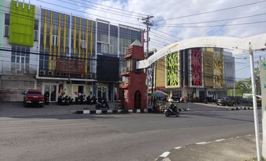 PREMIUM 3-STOREY SHOPHOUSE AT CITININE GRANDE, KEBOMAS, GRESIK (KM281)