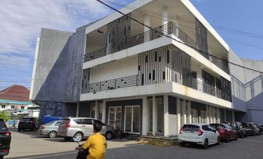 PREMIUM 3-STOREY SHOPHOUSE AT CITININE GRANDE, KEBOMAS, GRESIK (KM281)