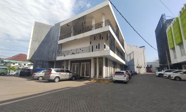 PREMIUM 3-STOREY SHOPHOUSE AT CITININE GRANDE, KEBOMAS, GRESIK (KM281)