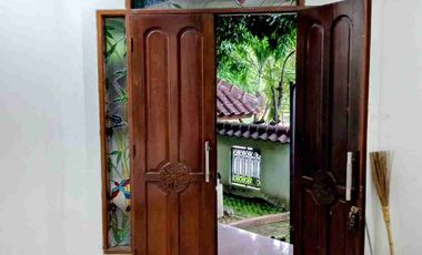 Rumah disewakan minimal 2 tahun Rp 160 juta di Pondok Kelapa Jakarta Timur