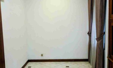 Rumah disewakan minimal 2 tahun Rp 160 juta di Pondok Kelapa Jakarta Timur