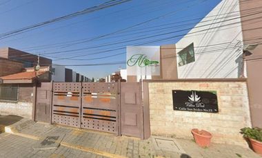 CASA EN REMATE BARRIO DEL CALVARIO SAN JUAN CUAUTLANCINGO PUEBLA