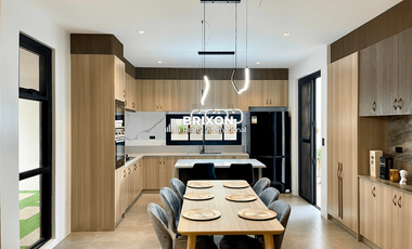 Brand-New 3-Bedroom Modern House with Pool for Sale Korea Town Clark Angeles City