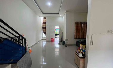 Dijual Murah Rumah di komplek Casa Feliz