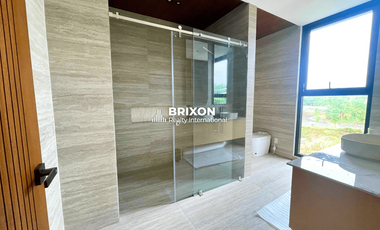 Brand New High-End Modern 4-Bedroom House for Sale In San Fernando