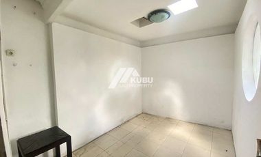 KBP1488 Charming villa with large garden Located in the villa complex area.