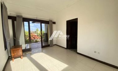 KBP1488 Charming villa with large garden Located in the villa complex area.
