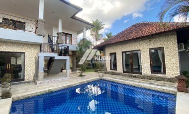 KBP1488 Charming villa with large garden Located in the villa complex area.