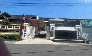 DIJUAL RUMAH COCOK BUAT USAHA BU-BUB TENGGAH KOYA YOGYAKARTA