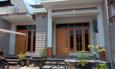 DIJUAL RUMAH COCOK BUAT USAHA BU-BUB TENGGAH KOYA YOGYAKARTA