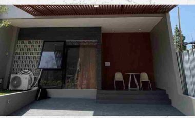 Rumah Attic Setraduta Bandung bangunan terawat siap huni legalitas aman strategis akses mudah lingkungan nyaman nego