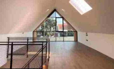 Rumah Attic Setraduta Bandung bangunan terawat siap huni legalitas aman strategis akses mudah lingkungan nyaman nego