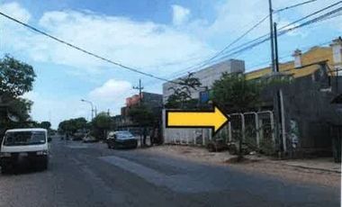LARGE COMMERCIAL SHOPHOUSE ON MERAKURAK MAIN ROAD, TUBAN (MK507)