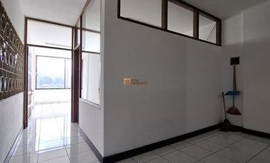 Ruko Strategis Di Pinggir Jalan Utama, Disewa Ruko Tanjung Selor 4,5 Lantai Unfurnish Belakang ITC Roxy Cocok Untuk Office & Klinik Jakarta Barat