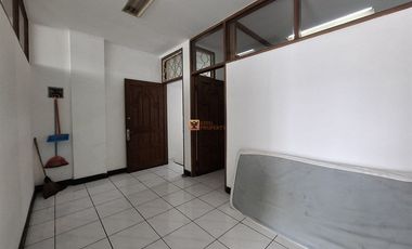 Ruko Strategis Di Pinggir Jalan Utama, Disewa Ruko Tanjung Selor 4,5 Lantai Unfurnish Belakang ITC Roxy Cocok Untuk Office & Klinik Jakarta Barat