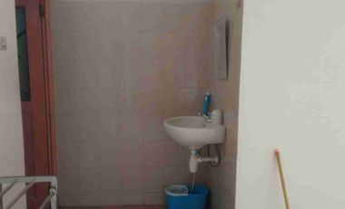 dijual rumah lantai 2 lokasi sidakary