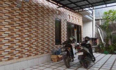 dijual rumah lantai 2 lokasi sidakary