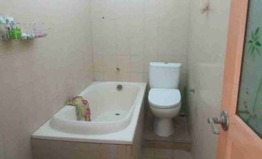 dijual rumah lantai 2 lokasi sidakary