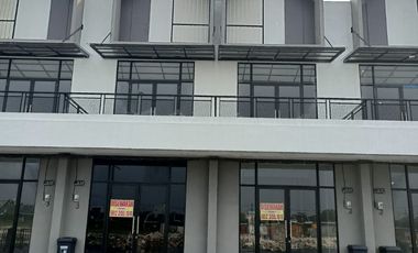 2 Ruko Jejer Baru Gress Grand Eastern Surabaya Timur